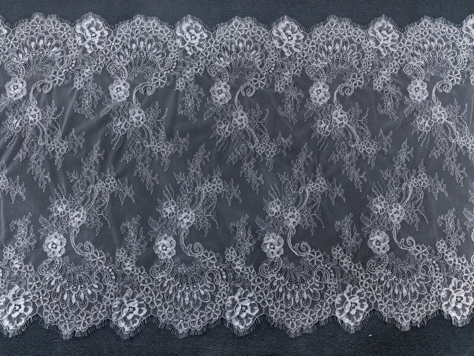 Alençon Floral Lace Pattern Full View
