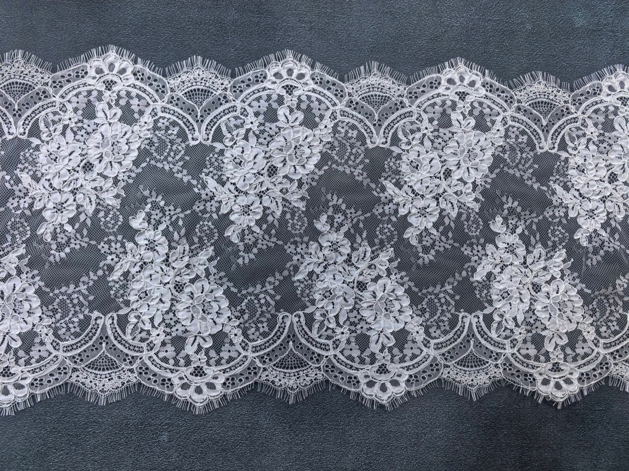 3D Beaded Appliqué Lace Pattern Full View