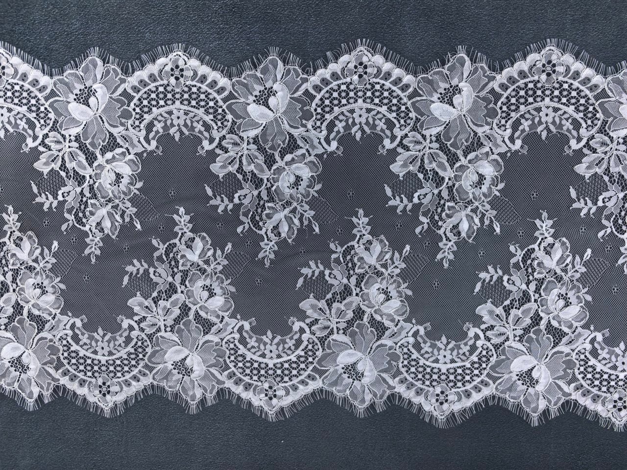 Alençon Floral Lace Pattern Full View
