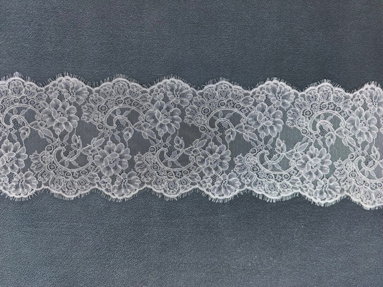 Premium Chantilly Lace Pattern Full View
