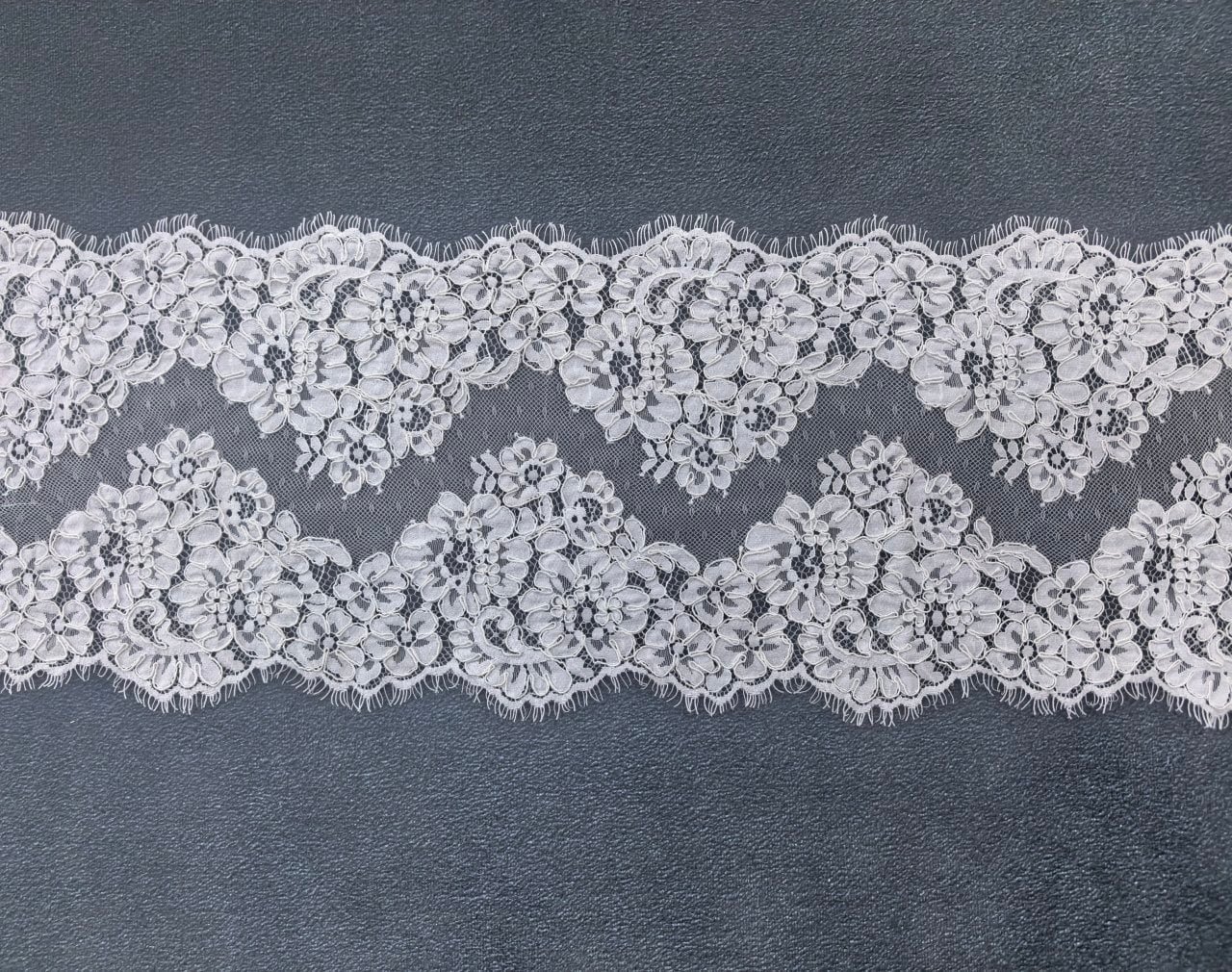 Alençon Floral Lace Pattern Full View