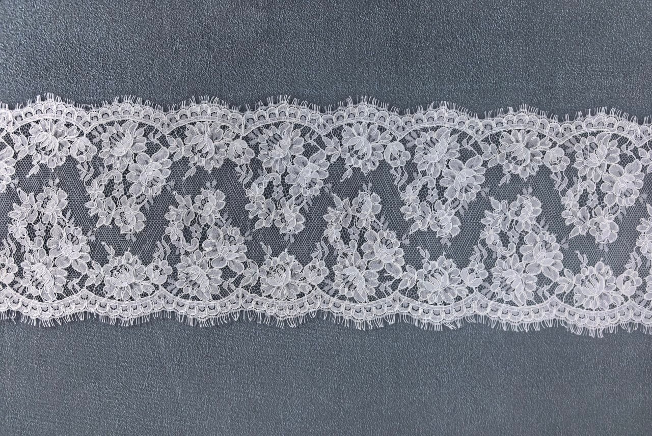 Alençon Floral Lace Pattern Full View
